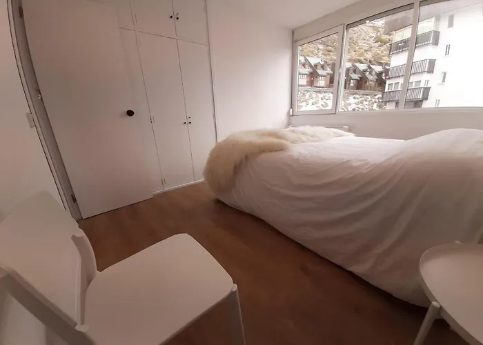 Daire Dunaski - Views From Rooms, 3 Bd - 2 Wc, 50m From Slopes, Fireplace, Massive Windows And Sunlight! *