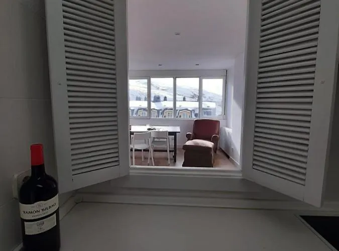 Daire Dunaski - Views From Rooms, 3 Bd - 2 Wc, 50m From Slopes, Fireplace, Massive Windows And Sunlight! *